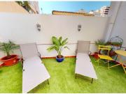 Piso de dos dormitorios con terraza y piscina en Los...