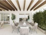 Piso de dos dormitorios en Benahavis, Marbella, Costa...