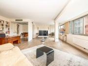 Piso de Lujo con Piscina y Garaje en Almagro–Chamberí