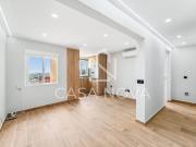 Piso de lujo de 64 m2 en venta en CL TENERIFE, 33,...