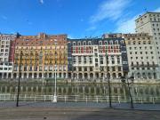Piso de lujo en alquiler en Bilbao, España