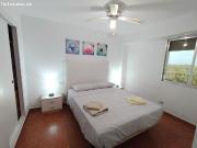 Piso en alquiler a pocos metros de la playa y rodeado...