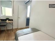 Piso en alquiler de 3 dormitorios en Embajadores