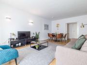 Piso en alquiler de 3 habitaciones en Adelfas, Madrid