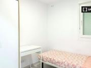 Piso en alquiler de 4 habitaciones en La Torrassa