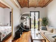 Piso en alquiler en calle Casanova, Barcelona, de 49 m²...
