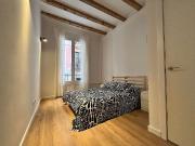 Piso en alquiler en calle De Guifré, Barcelona, de 63 m²...