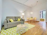 Piso en alquiler en calle De Nàpols, Barcelona, de 68 m²...