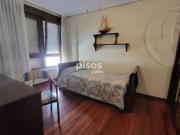 Piso en alquiler en Calle de Valderrama