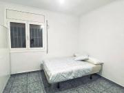 Piso en alquiler en calle Del Dipòsit, Badalona, de 50...