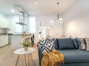 Piso en alquiler en calle Lluna, Barcelona, de 54 m² 2...