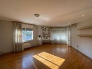 Piso en alquiler en calle Mossèn Reig, Lleida, de 114 m²...