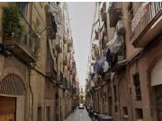 Piso en El Raval Ciutat Vella – Ideal para inversores