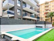 Piso en La Pineda, 4a planta, con vistas al mar!