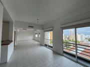 Piso en La Plata con 2 cocheras