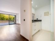 Piso en perfecto estado con jardín privado y piscina...