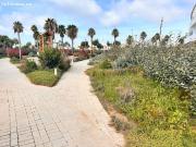 PISO EN PLANTA BAJA CON DOS JARDINES EN URBANIZACIÓN...