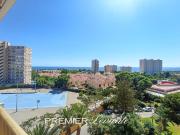 Piso en San Juan Playa: Oasis Costero con Vistas al Mar