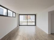 Piso en Venta de 4 Ambientes con Dependencia Balcon...