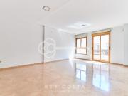 Piso en venta en Alicante, Mercado. Pisos.