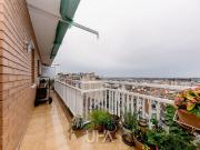 Piso en venta en avenida De L'eramprunyà, Gavà, de...