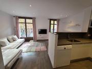 Piso en venta en avenida Del Paral·Lel, Barcelona, de 61...