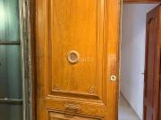 Piso en venta en Barcelona, Gòtic. Encanto clásico en el...