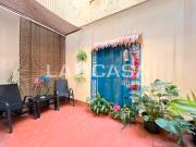 Piso en venta en Barcelona, Gòtic. Planta baja con patio...