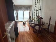 Piso en venta en Barcelona, Guinardó. Entresuelo con...