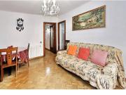 Piso en venta en Barcelona, Horta. Luminoso piso en...