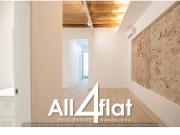 Piso en venta en Barcelona, Hostafrancs. PISO REFORMADO...