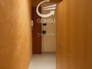 Piso en venta en Barcelona, La Bordeta. Piso con...