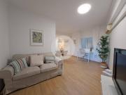 Piso en venta en Barcelona, La Bordeta. Piso reformado...