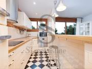 Piso en venta en Barcelona, Montbau. Pisos.