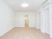 Piso en venta en Barcelona, Porta. INCREIBLE UBICACION!....