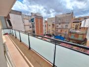 Piso en venta en Barcelona, Porta. PISO SEMINUEVO CON 3...