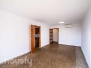 Piso en venta en Barcelona, Porta. Pisos.