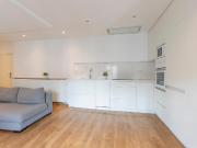 Piso en venta en Barcelona, Raval. ACOGEDOR Y LUMINOSO...