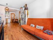 Piso en venta en Barcelona, Raval. Piso con terraza...