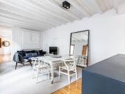 Piso en venta en Barcelona, Raval. Piso de dos...