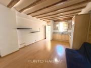 Piso en venta en Barcelona, Raval. Piso reformado junto...
