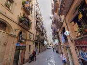 Piso en venta en Barcelona, Raval. Pisos.