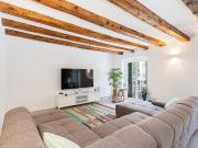 Piso en venta en Barcelona, Raval. Pisos.