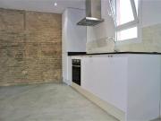 Piso en venta en Barcelona, Raval. Pisos.