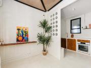 Piso en venta en Barcelona, Raval. Pisos.