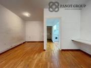 Piso en venta en Barcelona, Raval. Pisos.