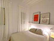 Piso en venta en Barcelona, Raval. Pisos.