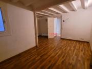 Piso en venta en Barcelona, Raval. Vivienda Local...