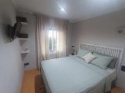 Piso en venta en Barcelona, Roquetes. Piso muy luminoso...