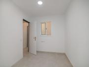 Piso en venta en Barcelona, Roquetes. Pisos.